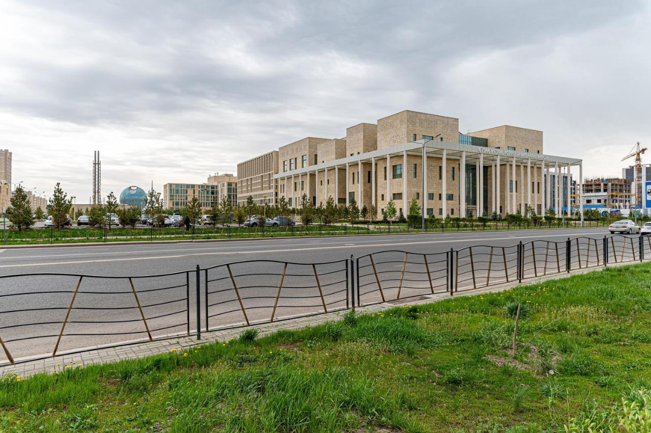 Шикарная Квартира На Против Сада 아스타나 외부 사진